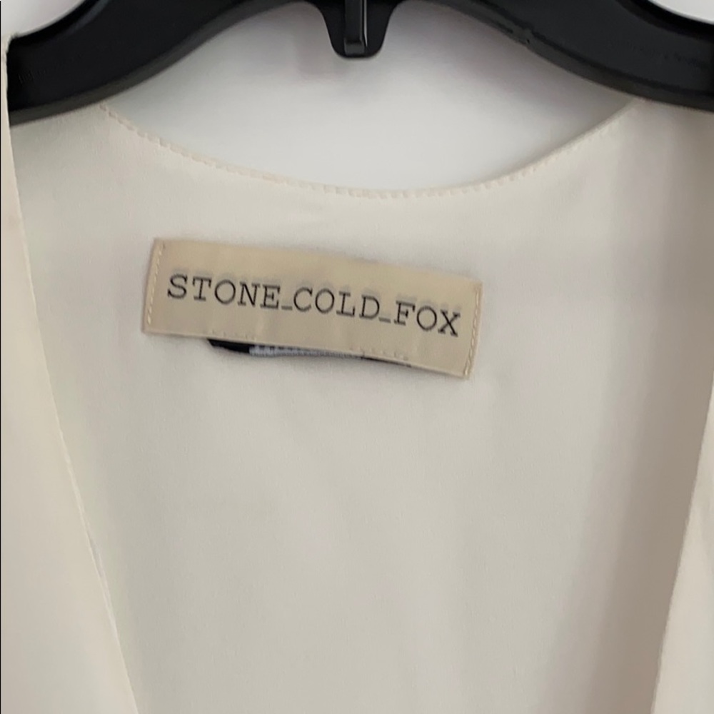 Stone Cold Fox tunic - Picture 2 of 3